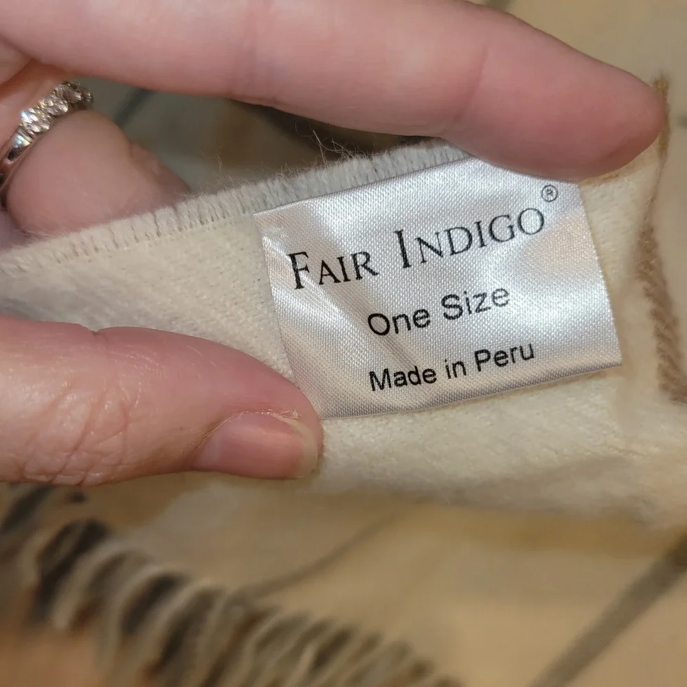 Fair Indigo Scarf 100% Baby Alpaca Cream Plaid Fringe Made in Peru 1004 One Size